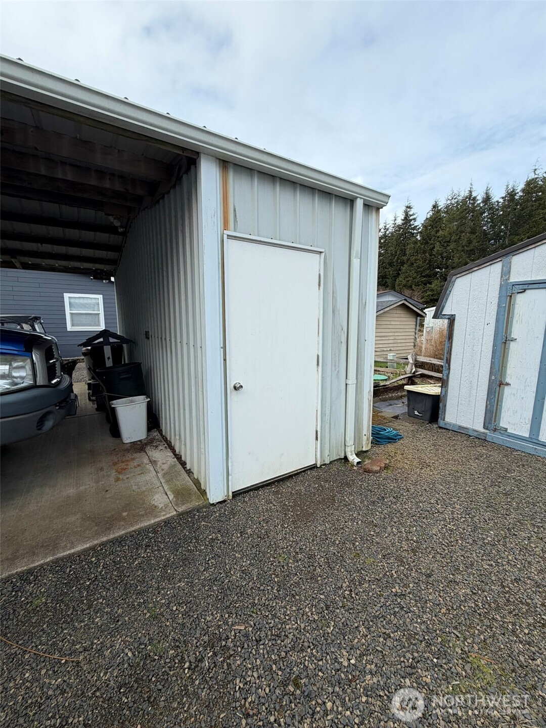 17 Rustemeyer Road, Unit 19 Aberdeen, WA 98520 - Photo 39 of 39 a view of a garage