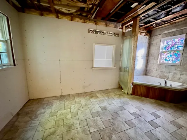 $70,000 | 58 Pearl Street, Claremont, NH 03743