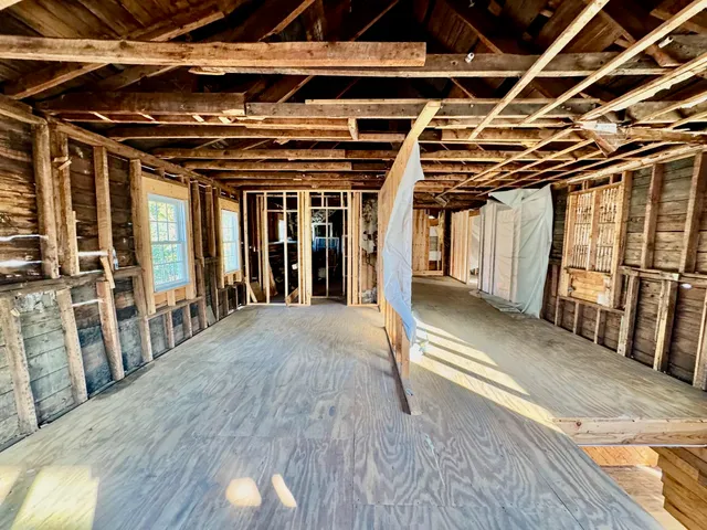 $70,000 | 58 Pearl Street, Claremont, NH 03743