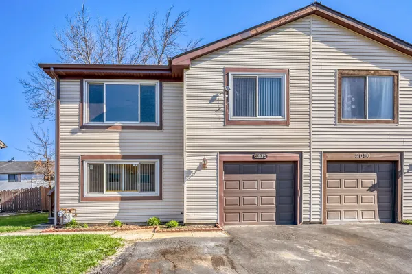 $340,000 | 2058 Leeward Lane, Hanover Park, IL 60133