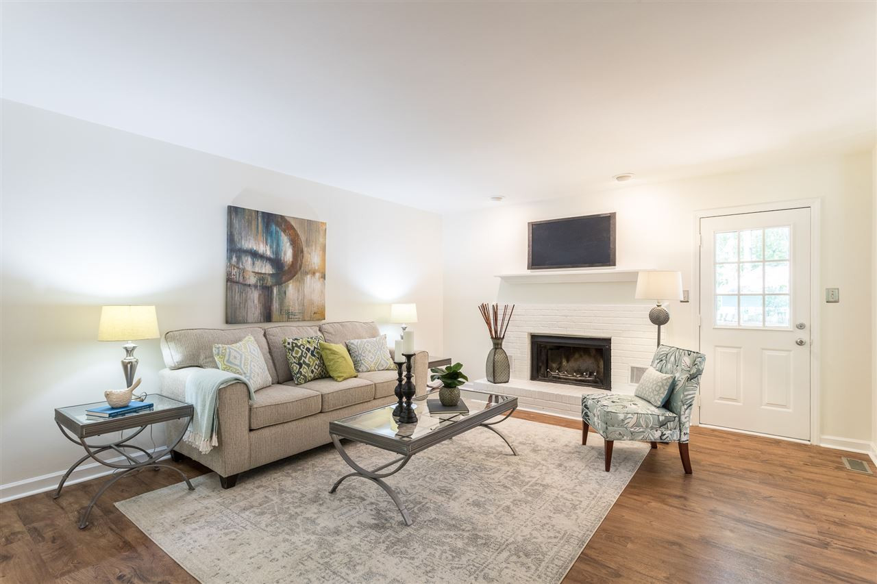 7405 Thorn Ridge Road Raleigh, NC 27613 - Photo 5 of 24 Family Room