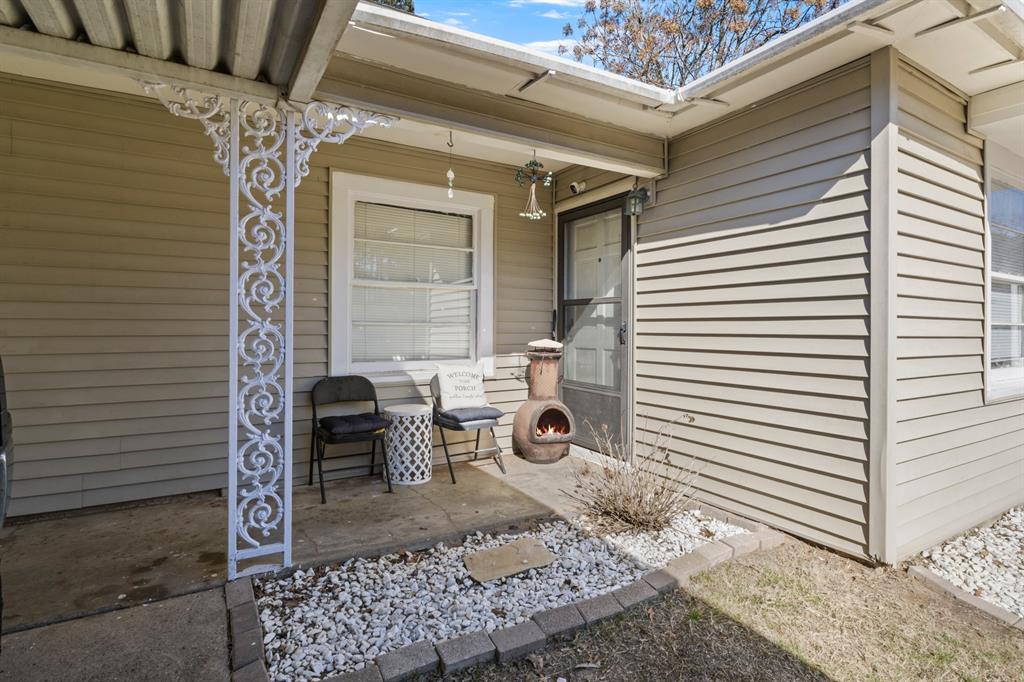 414 Lindsey Street Daingerfield, TX 75638 - Photo 2 of 19