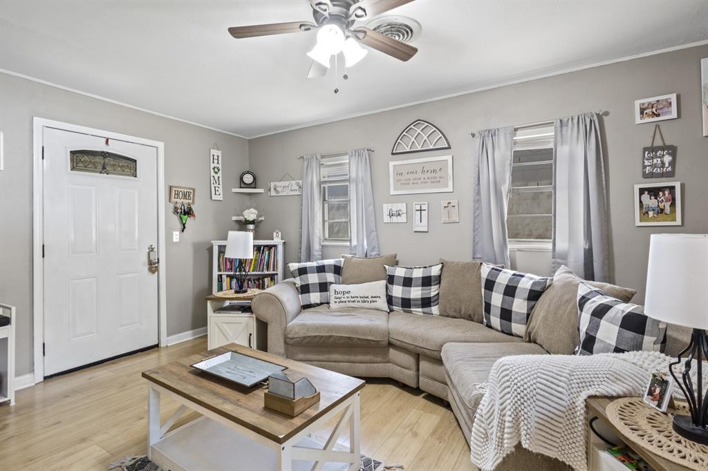 414 Lindsey Street Daingerfield, TX 75638 - Photo 6 of 19