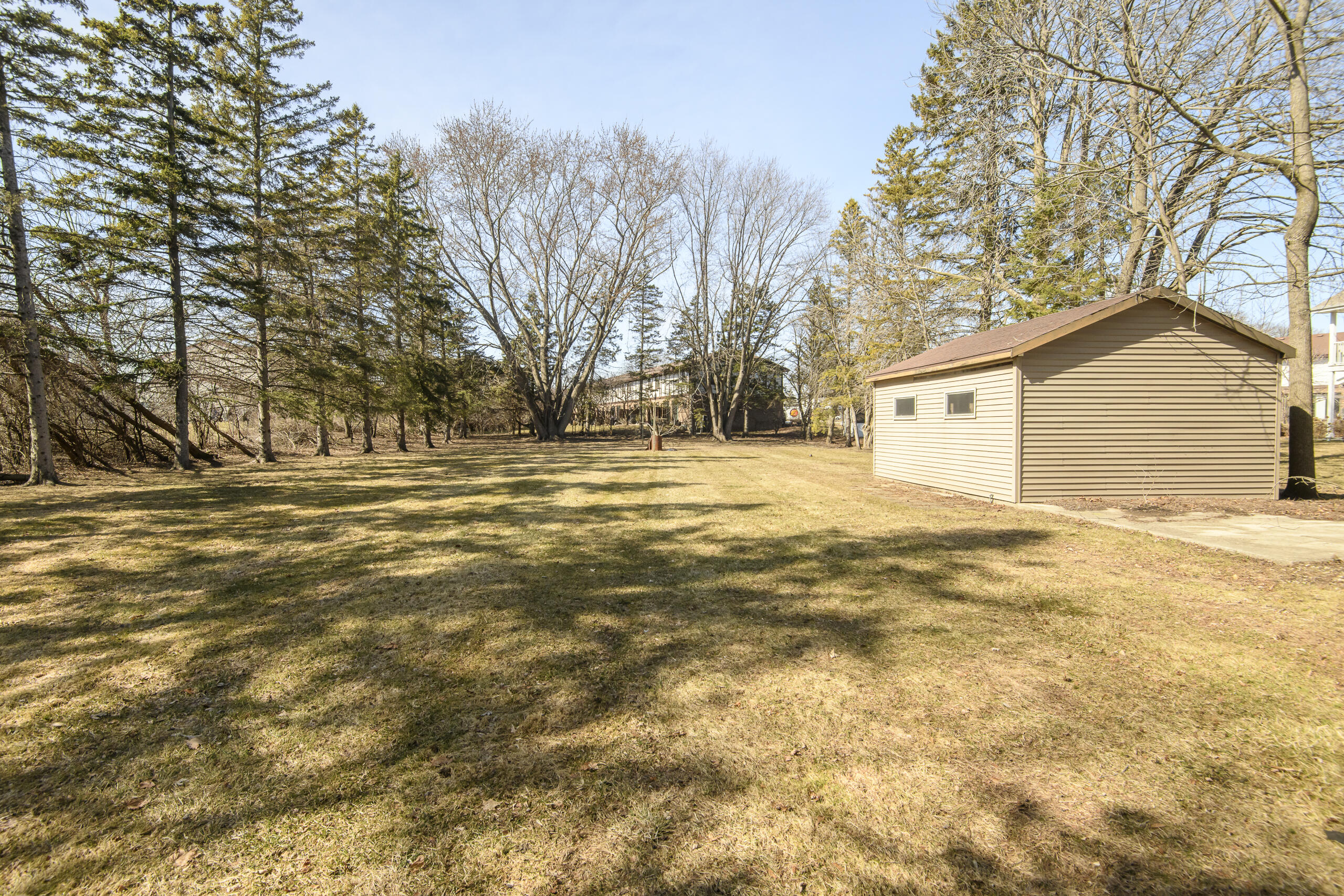 745 North Green Bay Road Grafton, WI 53024 - Photo 3 of 44 745 N Green Bay-6