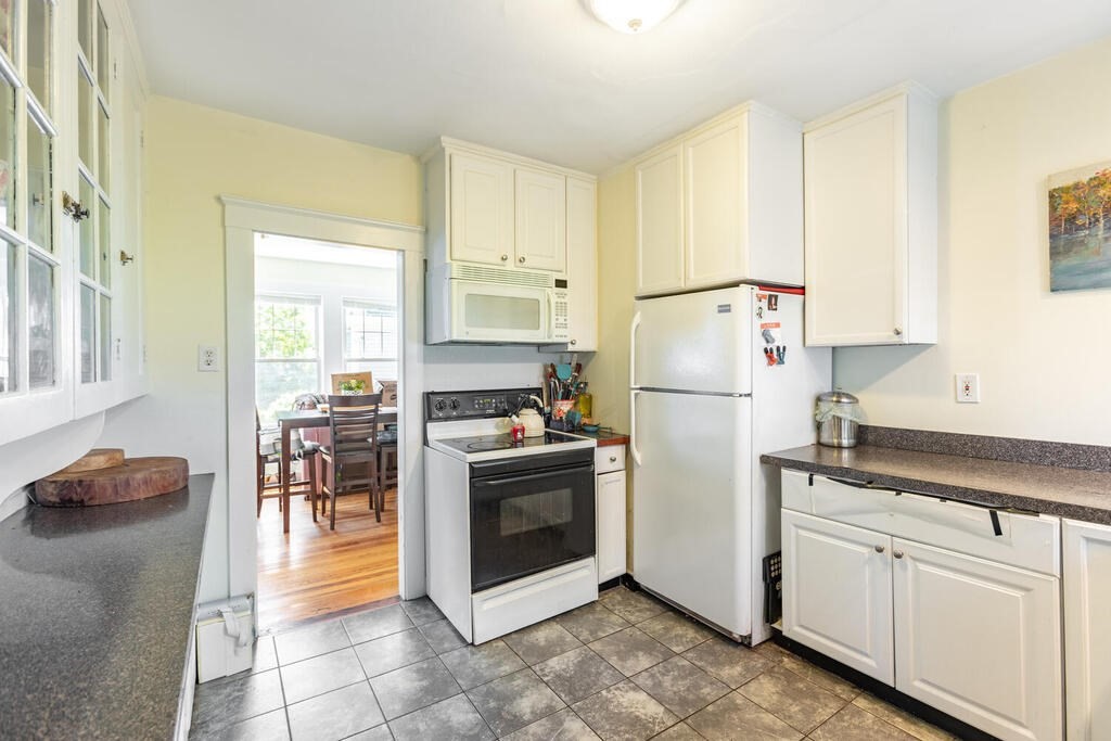 12 Perkins Road Gloucester, MA 01930 - Photo 11 of 42 Gallery Image 11
