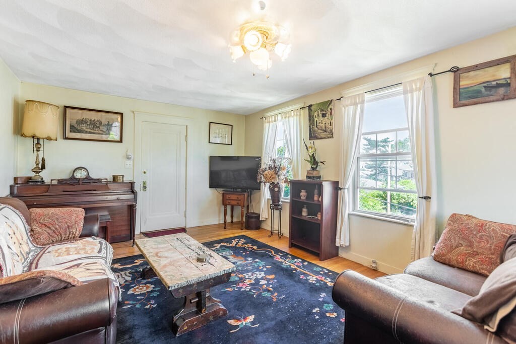 12 Perkins Road Gloucester, MA 01930 - Photo 21 of 42 Gallery Image 21