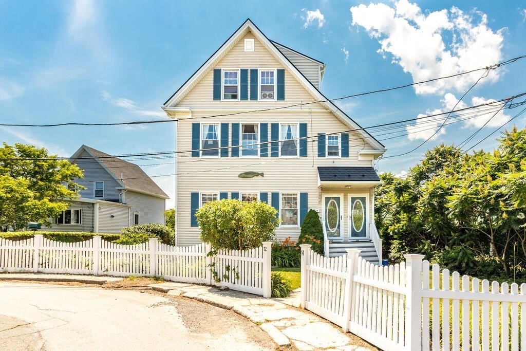 12 Perkins Road Gloucester, MA 01930 - Photo 4 of 42 Gallery Image 4