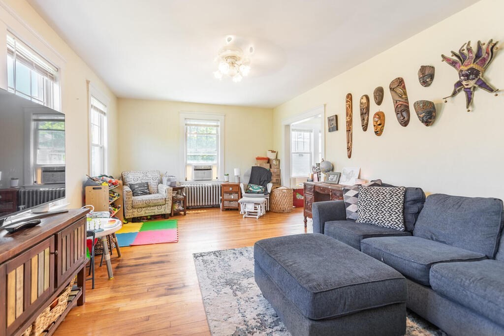 12 Perkins Road Gloucester, MA 01930 - Photo 7 of 42 Gallery Image 7