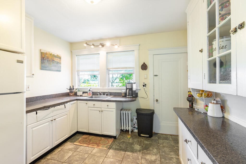 12 Perkins Road Gloucester, MA 01930 - Photo 10 of 42 Gallery Image 10