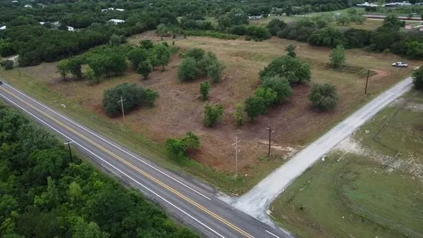 $235,000 | 144 North Granbury Tx 76048, Rainbow, TX 76077