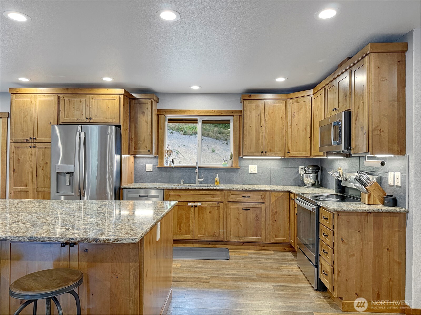 161 Lund Road Cosmopolis, WA 98537 - Photo 6 of 39 Gallery Image 6