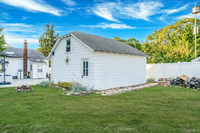 $700,000 | 485 3rd Avenue, Bayport, NY 11705