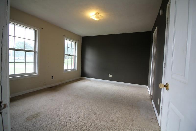 488 Hugh Hunter Road Oak Grove, KY 42262 - Photo 6 of 10 a view of an empty room with a window