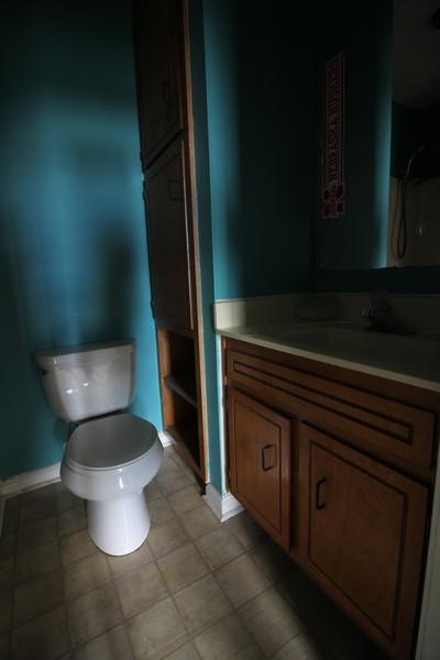 488 Hugh Hunter Road Oak Grove, KY 42262 - Photo 7 of 10 a bathroom with a toilet