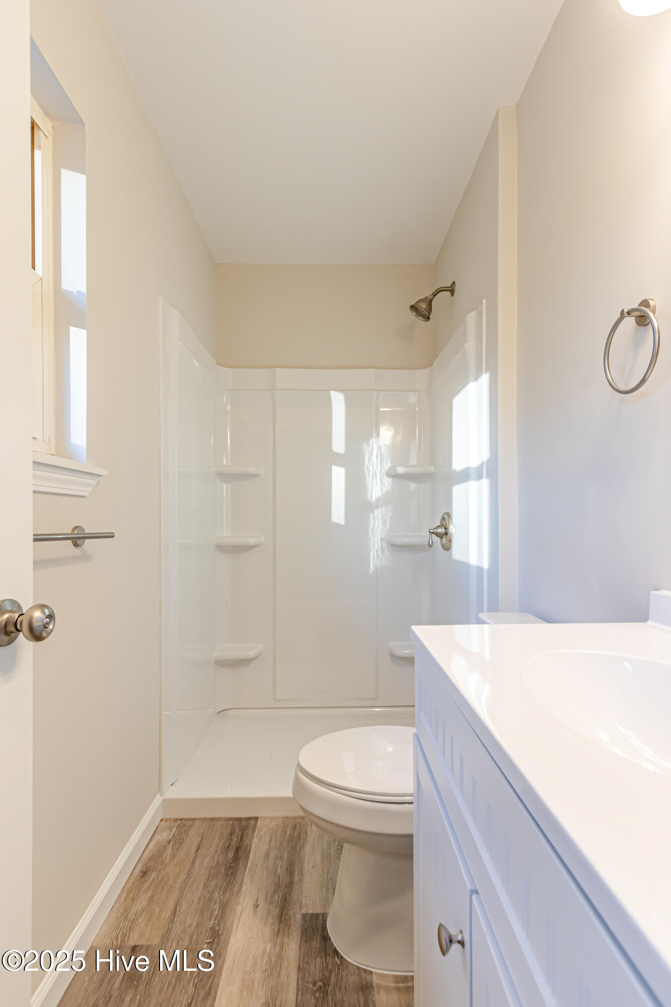 138 Balsam Road Jacksonville, NC 28546 - Photo 26 of 62 Primary full bathroom