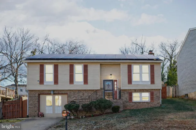 $399,999 | 5807 Burgundy Street, Capitol Heights, MD 20743