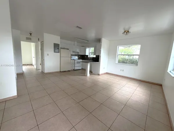 $2,075 | 14140 Northeast 2nd Court, Unit 2, Miami, FL 33161