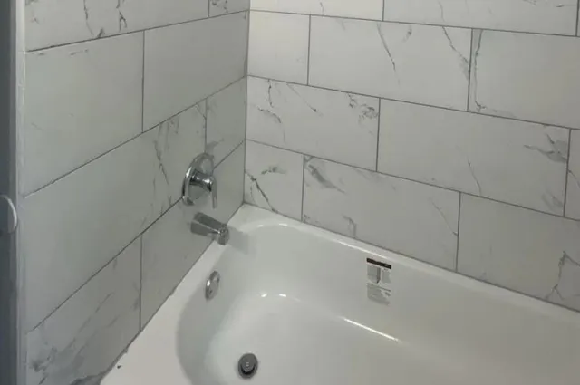 $1,200 | 19344 Bradford Avenue, Detroit, MI 48205