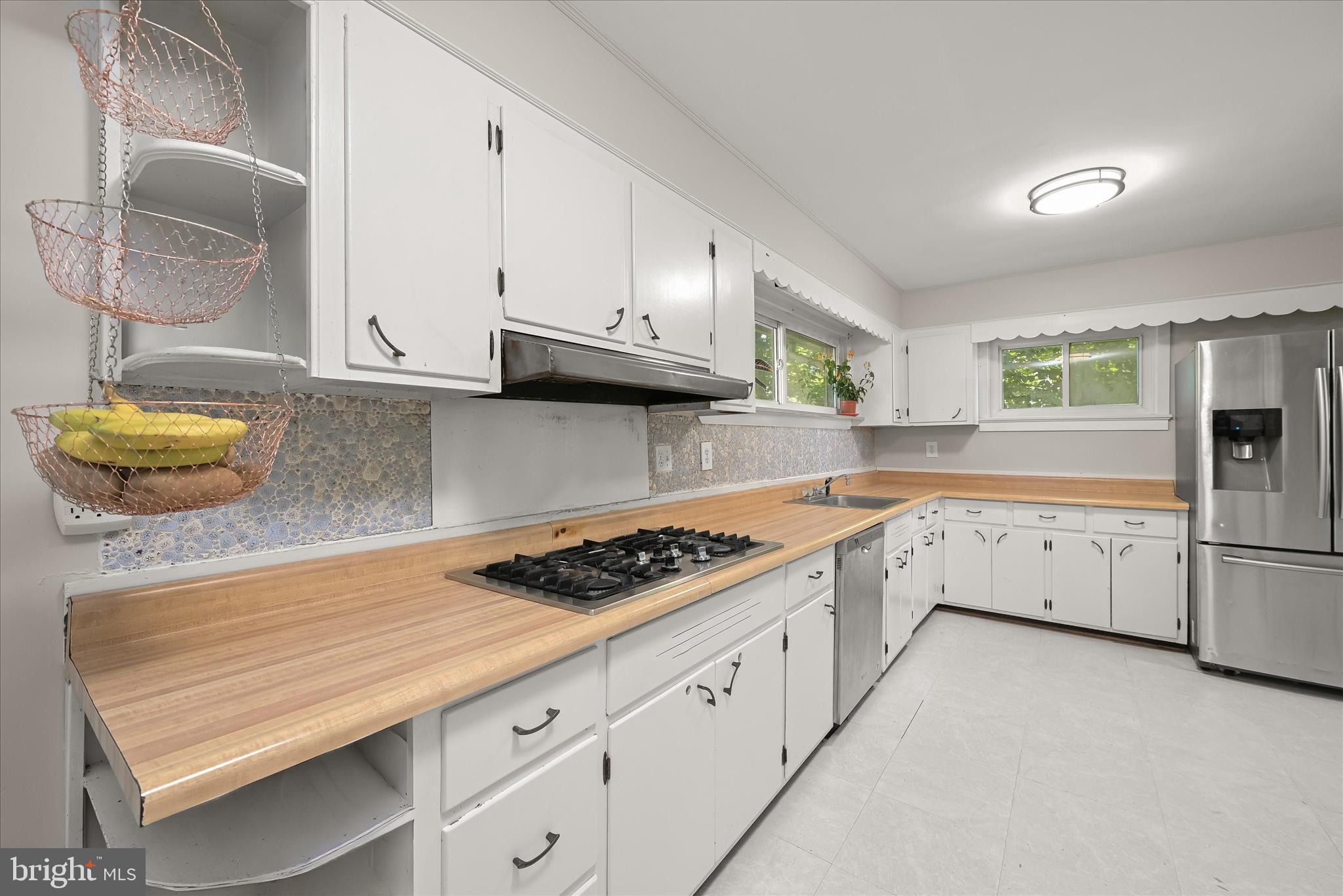 9915 Masser Road Frederick, MD 21702 - Photo 11 of 40 Eat-In Kitchen