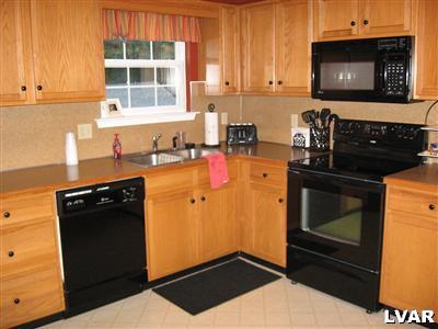 4435 Steuben Road Bethlehem, PA 18020 - Photo 25 of 30 2nd Floor Kitchen