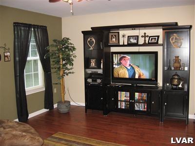 4435 Steuben Road Bethlehem, PA 18020 - Photo 29 of 30 2nd Floor Living Room