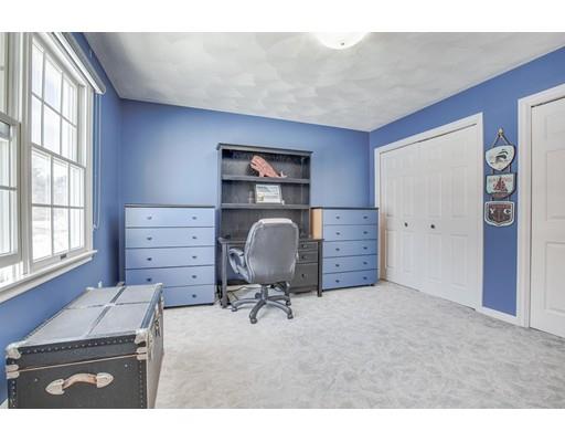 22 Battle Flagg Road Bedford, MA 01730 - Photo 24 of 30 a workspace with furniture and a window