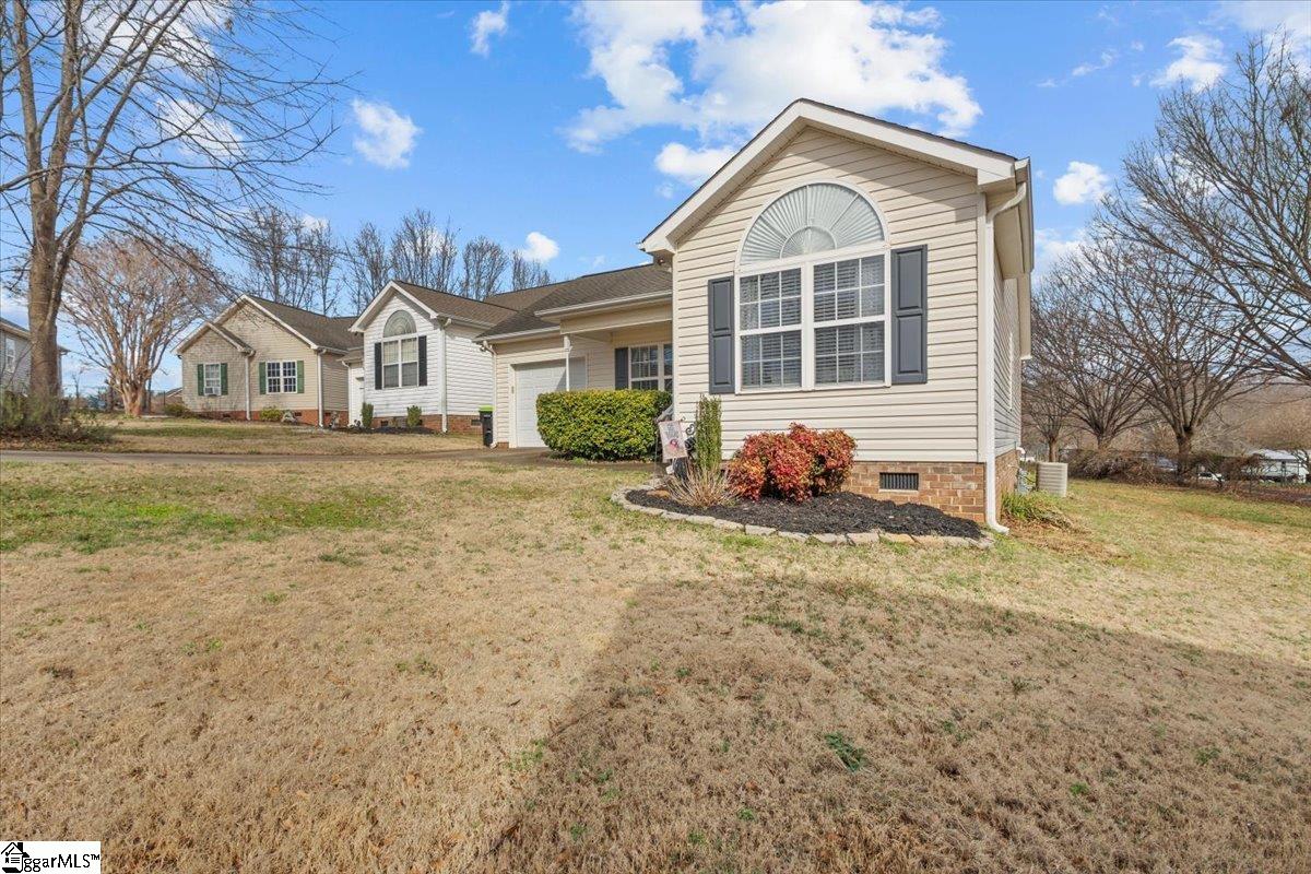 622 Ezra Court Inman, SC 29349 - Photo 3 of 31