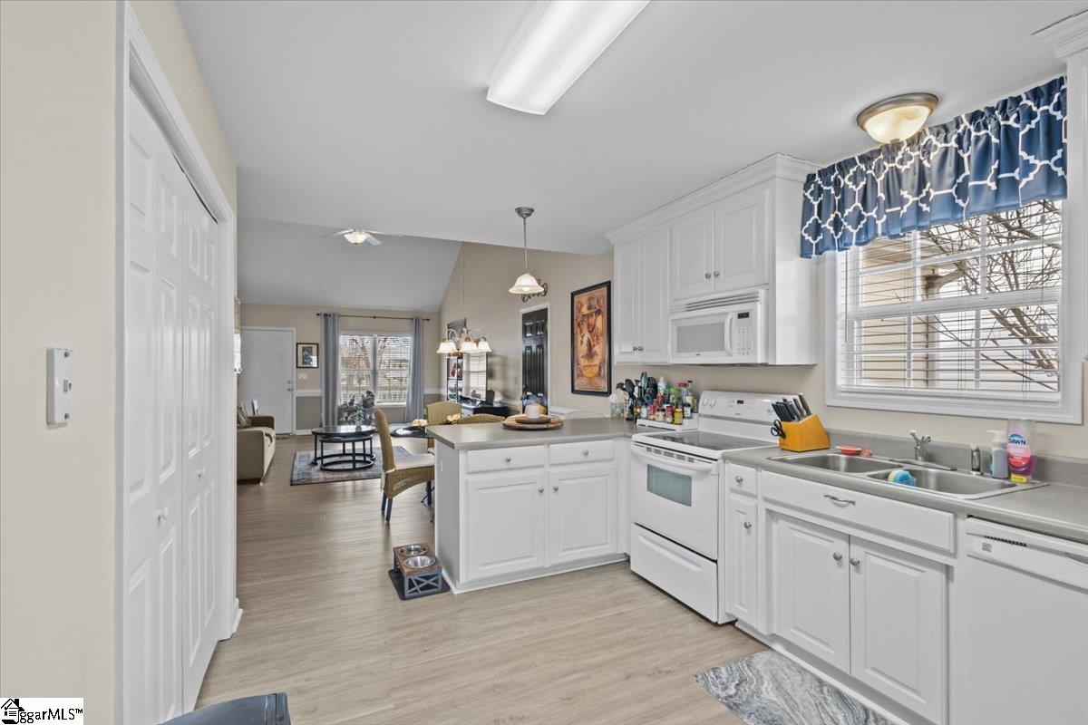 622 Ezra Court Inman, SC 29349 - Photo 8 of 31