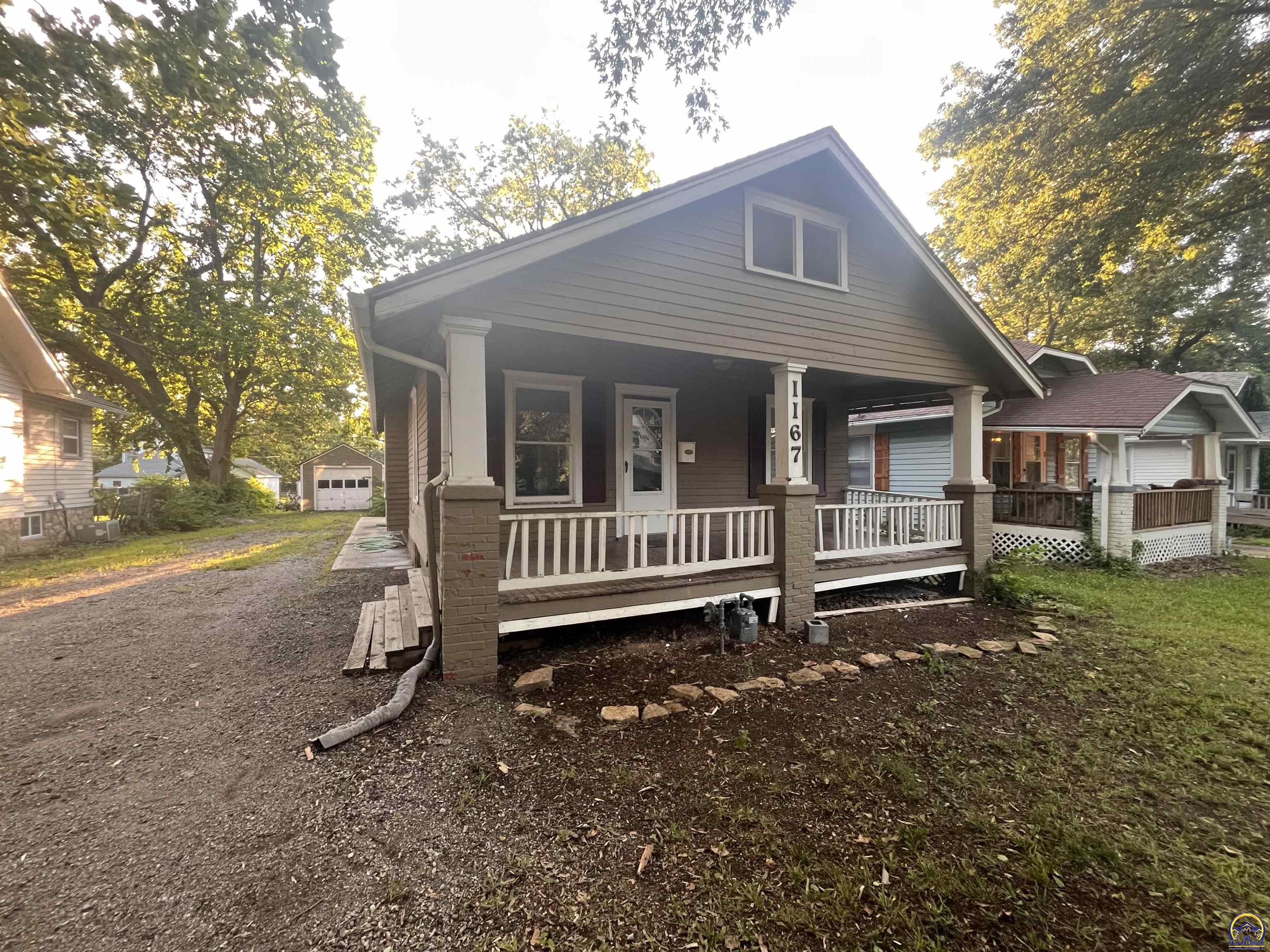 1167 Southwest Wayne Avenue Topeka, KS 66604 - Photo 1 of 19