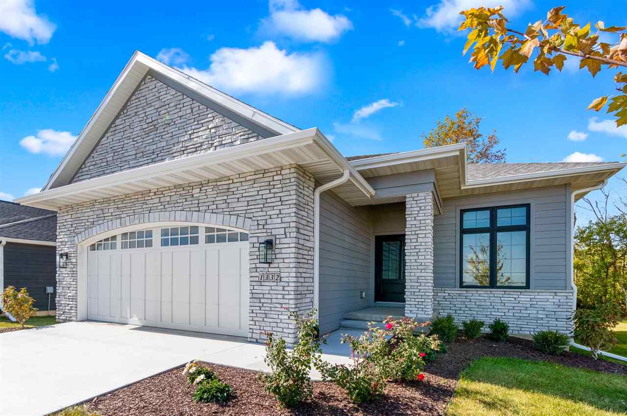 1332 High Country Road Coralville, IA 52241 - Photo 3 of 34 Gallery Image 3