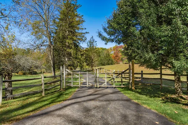 $850,000 | 3596 Goose Lane, Granville, OH 43023