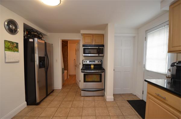 60 Maple Street Middleton, MA 01949 - Photo 6 of 25 Gallery Image 6