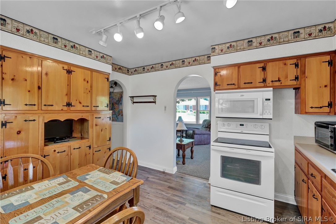 2595 East Robin Road New Albany, IN 47150 - Photo 10 of 35