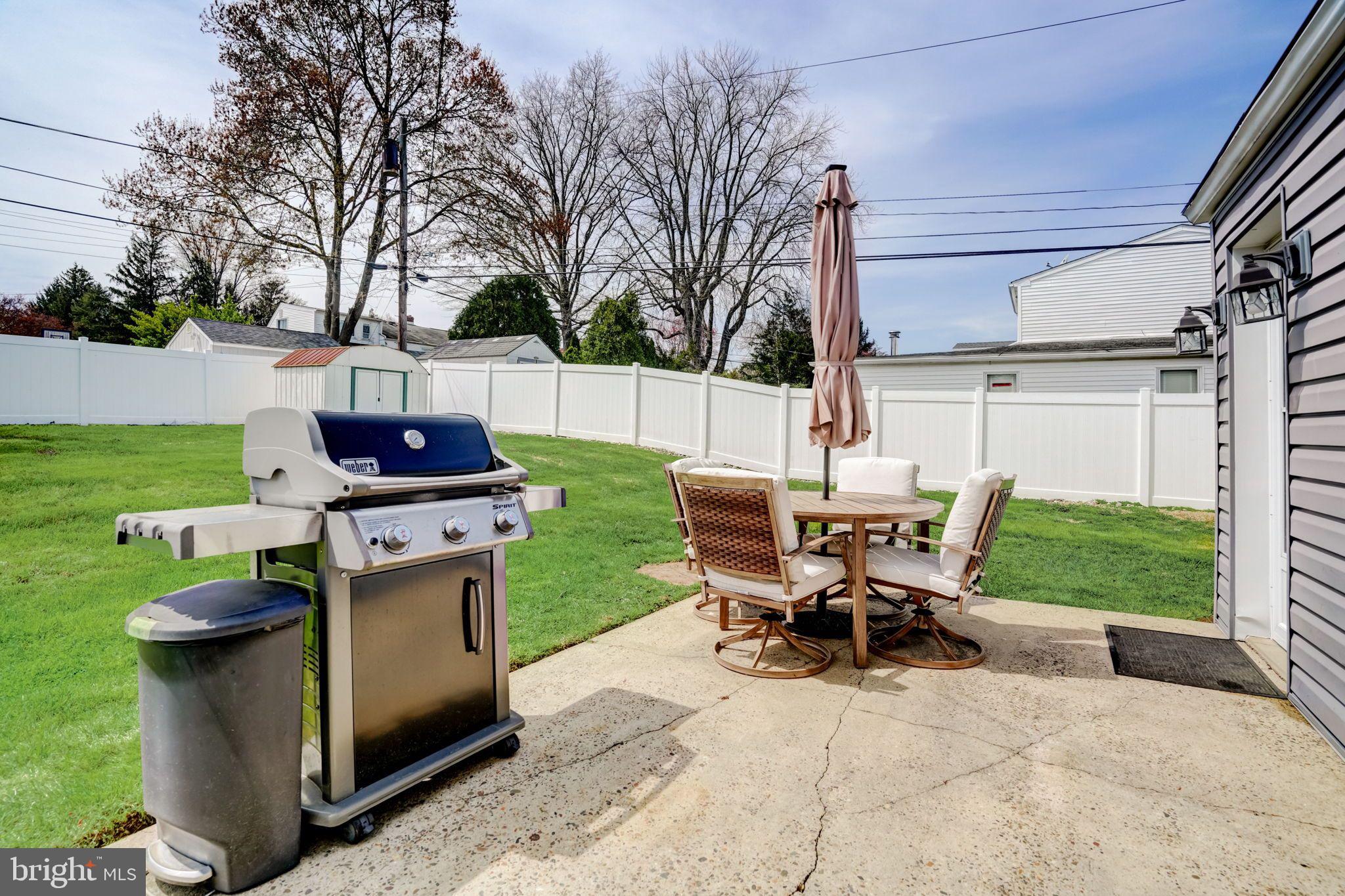 8716 Sagamore Road Philadelphia, PA 19128 - Photo 29 of 33 Great space for outdoor dining or a fun BBQ !
