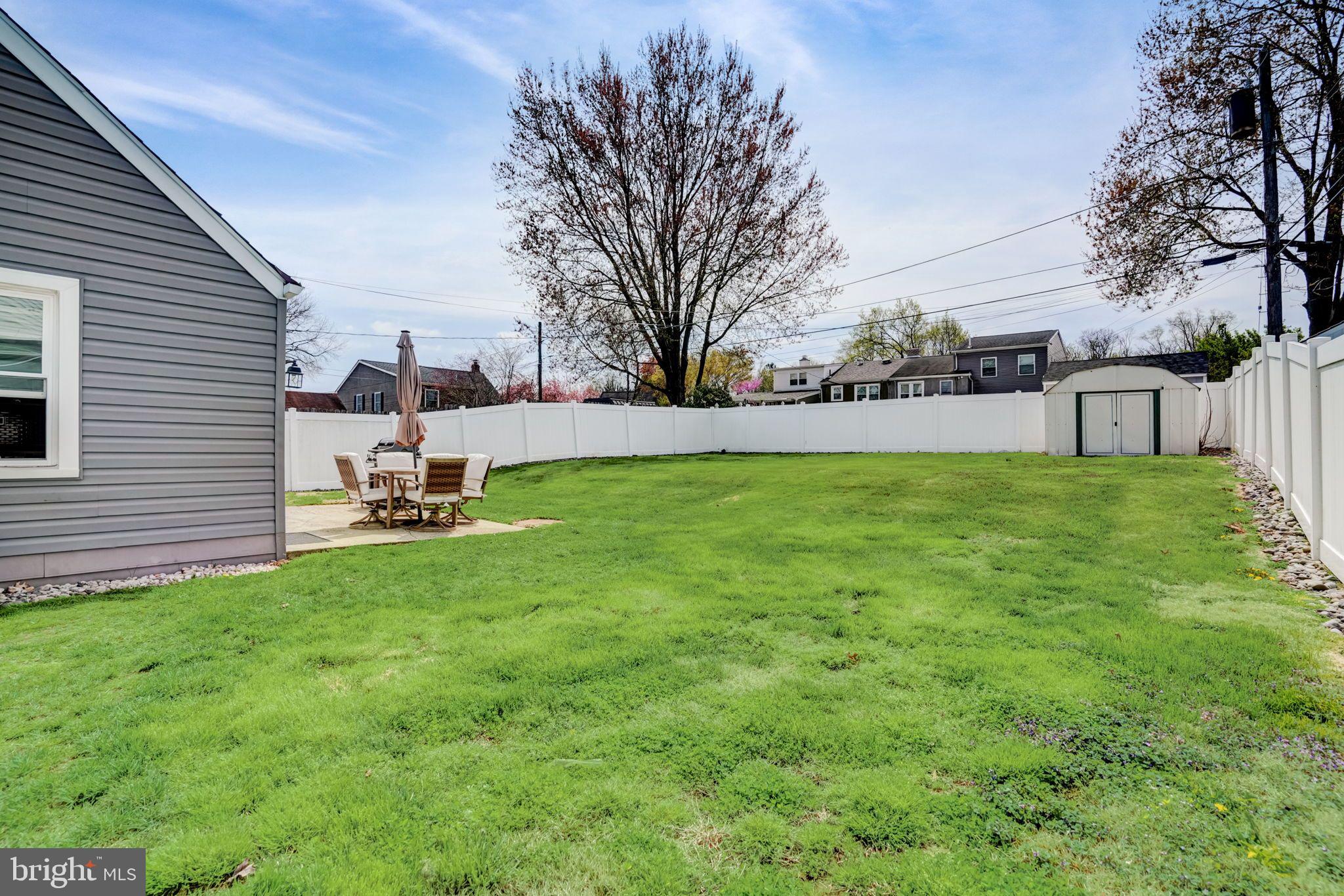 8716 Sagamore Road Philadelphia, PA 19128 - Photo 30 of 33 Hugh private backyard !