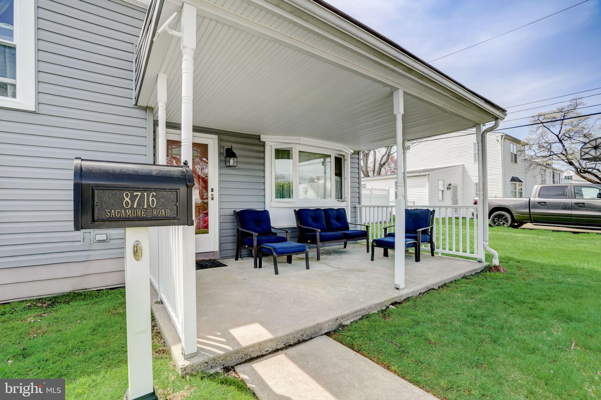 8716 Sagamore Road Philadelphia, PA 19128 - Photo 4 of 33 Welcome home to 8716 Sagamore Rd !