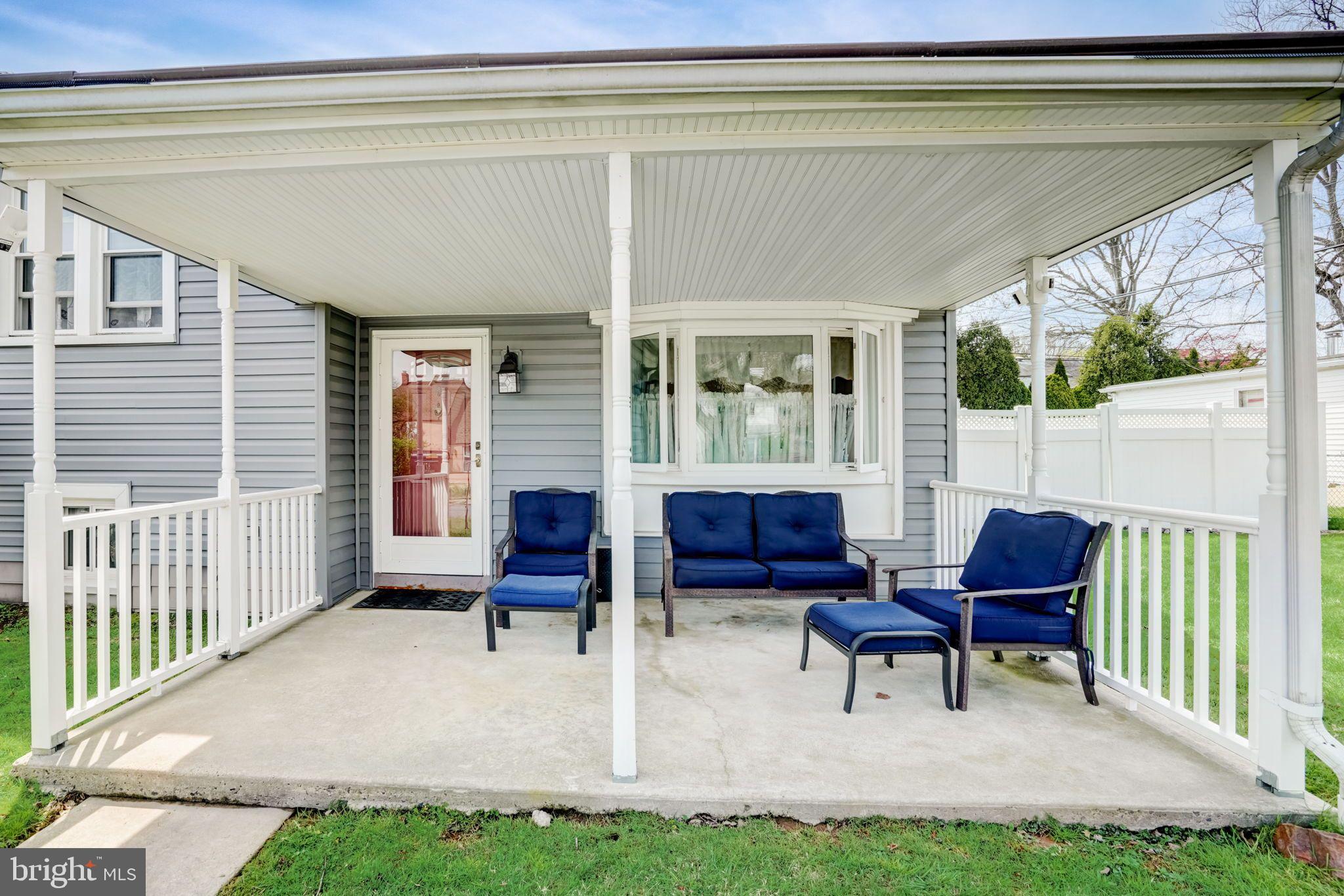8716 Sagamore Road Philadelphia, PA 19128 - Photo 6 of 33 Newer roof with upgraded siding & windows !