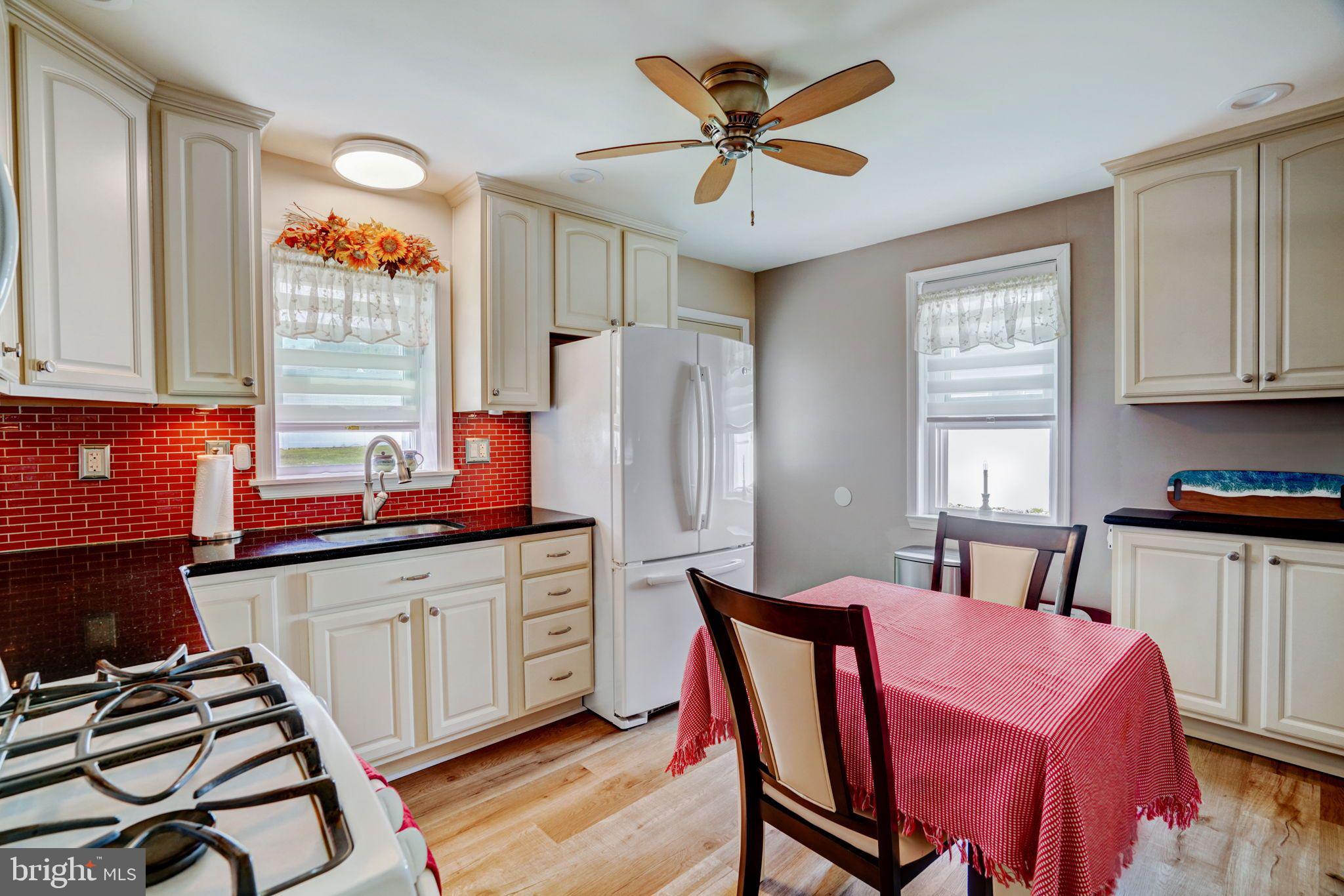8716 Sagamore Road Philadelphia, PA 19128 - Photo 9 of 33 Updated eat-in kitchen with soft close cabinets !