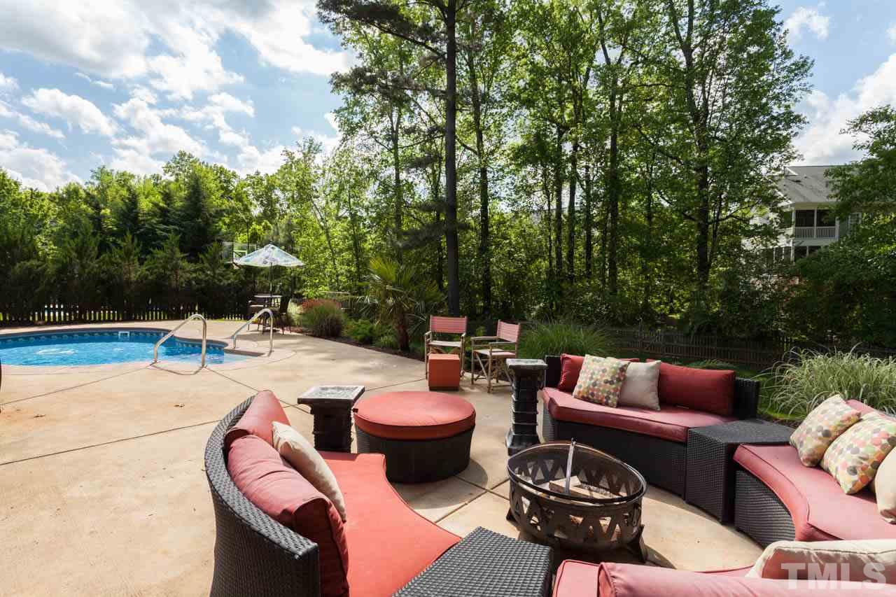 4218 Batiste Road Raleigh, NC 27613 - Photo 8 of 25 PLENTY OF SPACE FOR OUTDOOR LIVING.