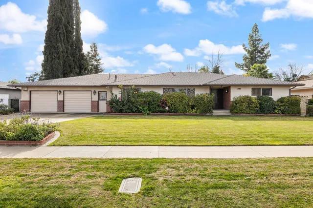 $529,000 | 4948 East Townsend Avenue, Fresno, CA 93727