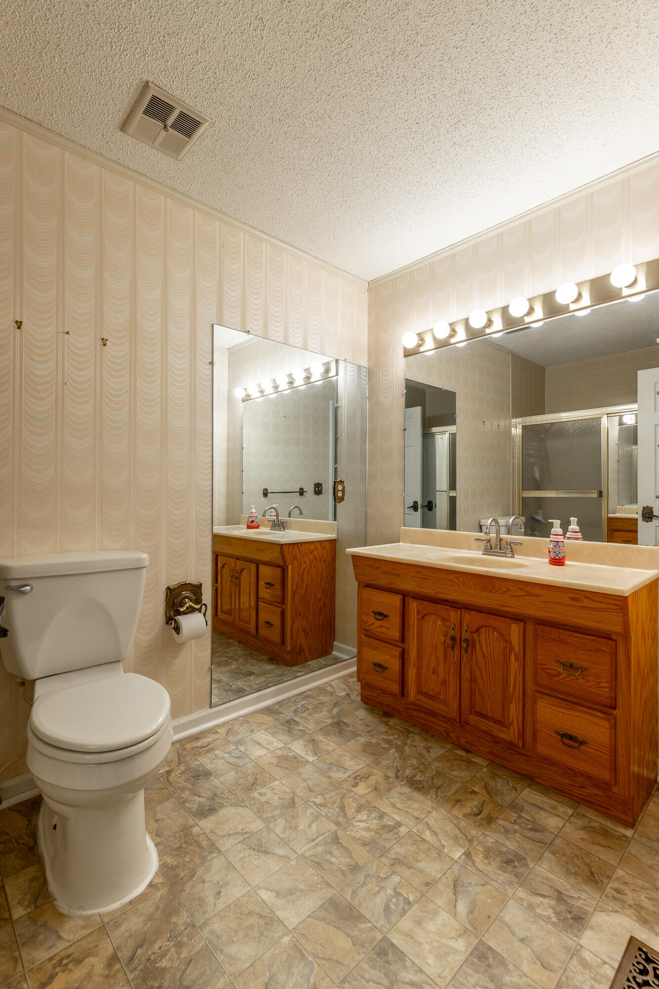 204 Dodd Road Ringgold, GA 30736 - Photo 20 of 91 204 Dodd Road HD-18