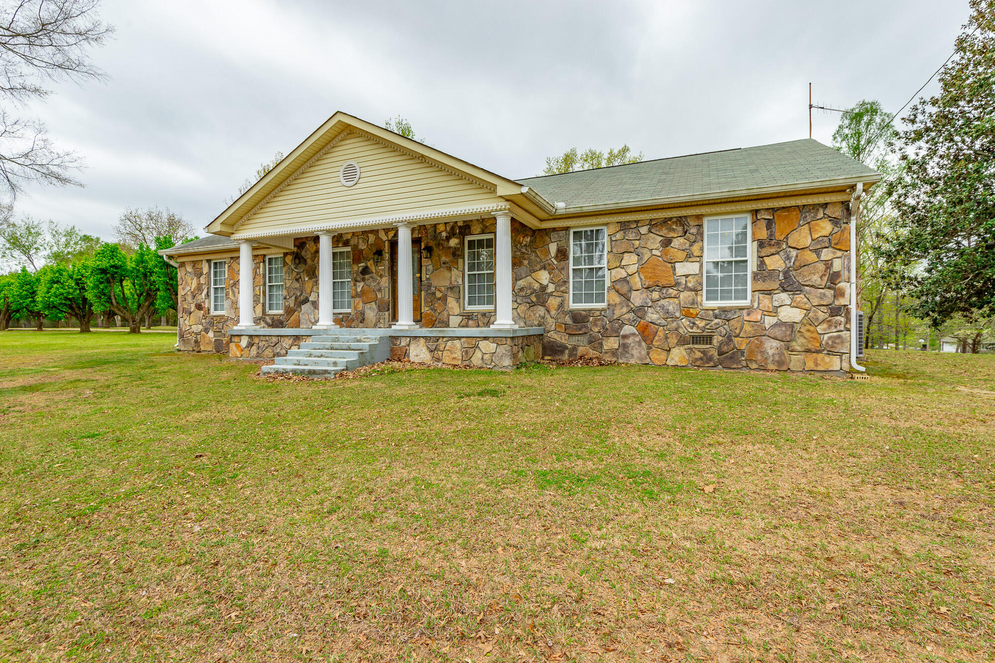 204 Dodd Road Ringgold, GA 30736 - Photo 3 of 91 204 Dodd Road HD-62