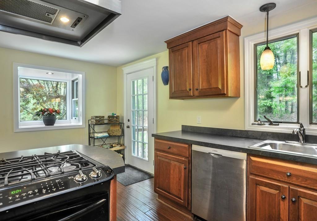 89 Ring Road Plympton, MA 02367 - Photo 5 of 21 Gallery Image 5