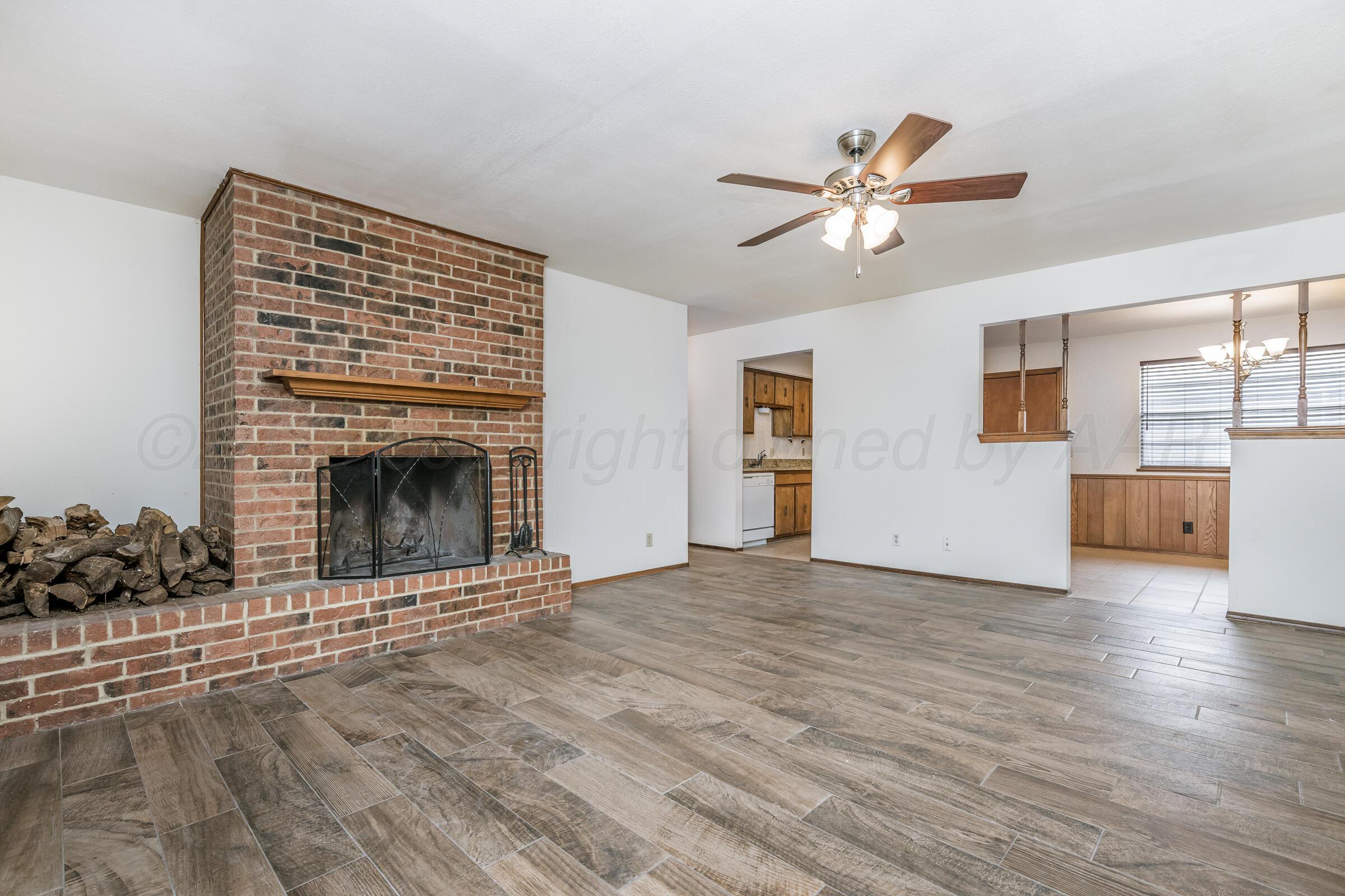 5305-5301 Raindrop Lane Amarillo, TX 79110 - Photo 2 of 19 5307 Raindrop Ln 05