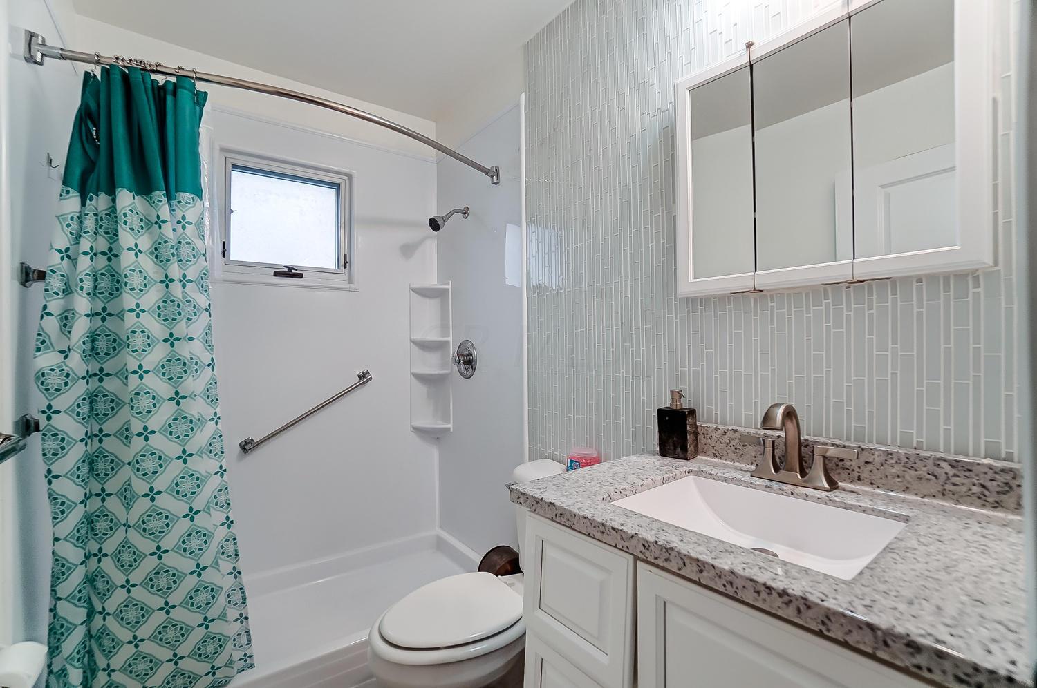 1126 Acton Road Columbus, OH 43224 - Photo 24 of 39 Gallery Image 24