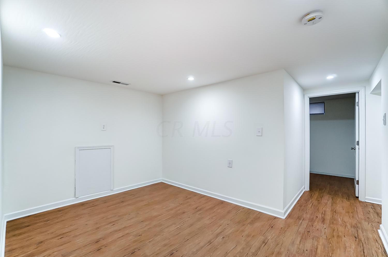 1126 Acton Road Columbus, OH 43224 - Photo 28 of 39 Gallery Image 28