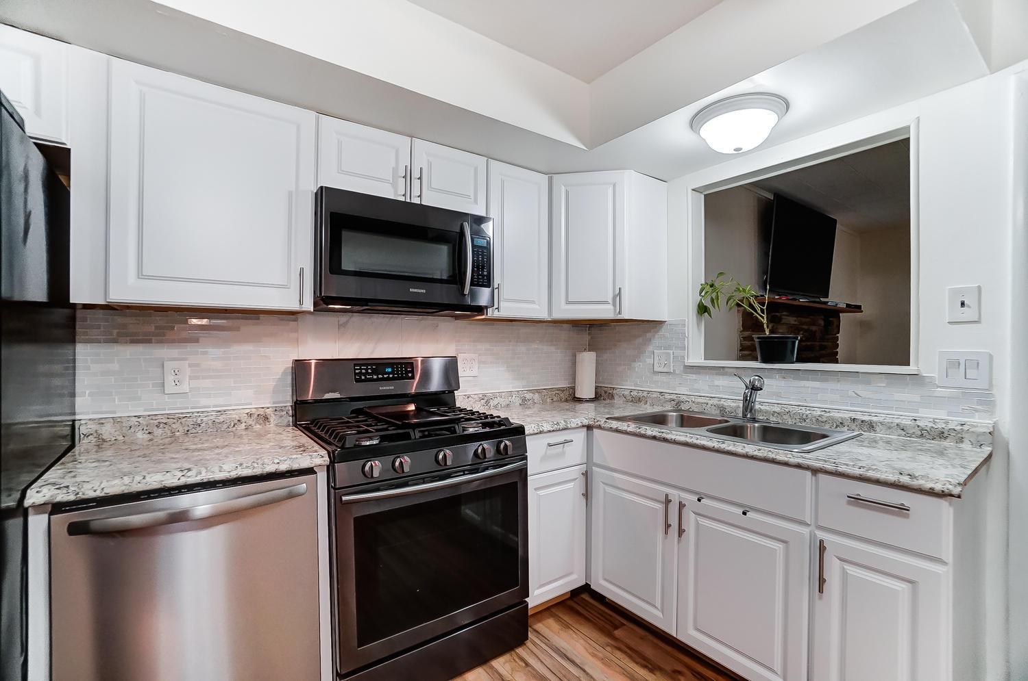 1126 Acton Road Columbus, OH 43224 - Photo 9 of 39 Gallery Image 9