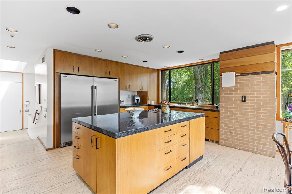 5035 Ponvalley Road Bloomfield Hills, MI 48302 - Photo 11 of 68 Gallery Image 11