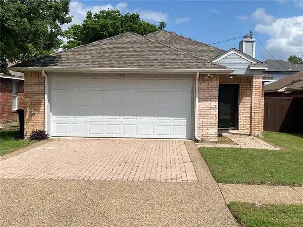 $1,950 | 576 Majestic Park Lane, Cedar Hill, TX 75104