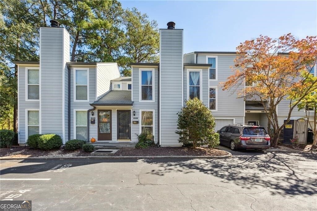 1053 Riverbend Club Dr Southeast  
